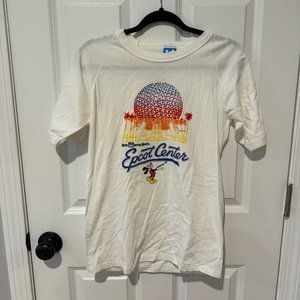 Vintage Disney Epcot‎ Center Short Sleeve T Shirt - Size Medium